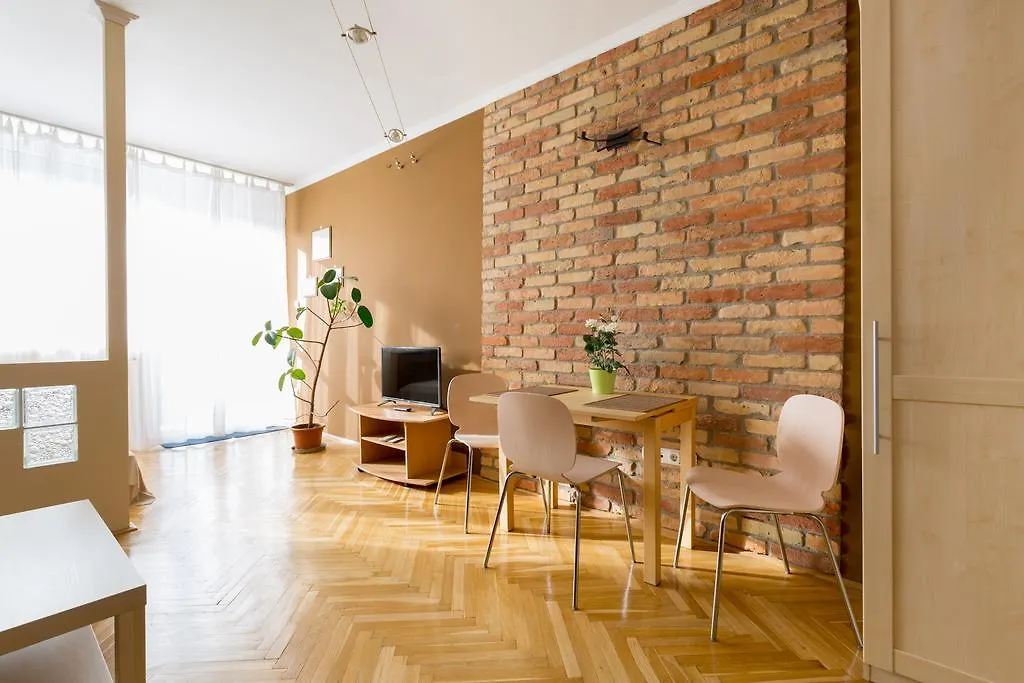 East Station Studios - Baross Home 1 & 2 Budapešť 0*,